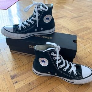 Converse Unisex Chuck Taylor Core Hi Size 6